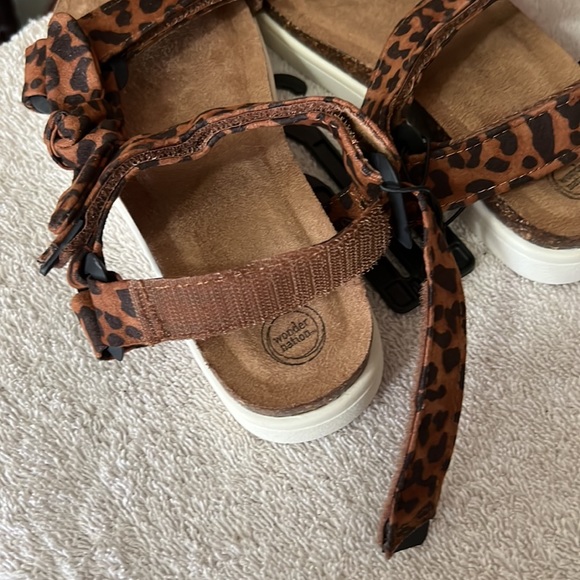 Wonder Nation NWT Leopard Print Bow Side Flat Form Sandal Girls Size 1 - Picture 4 of 12